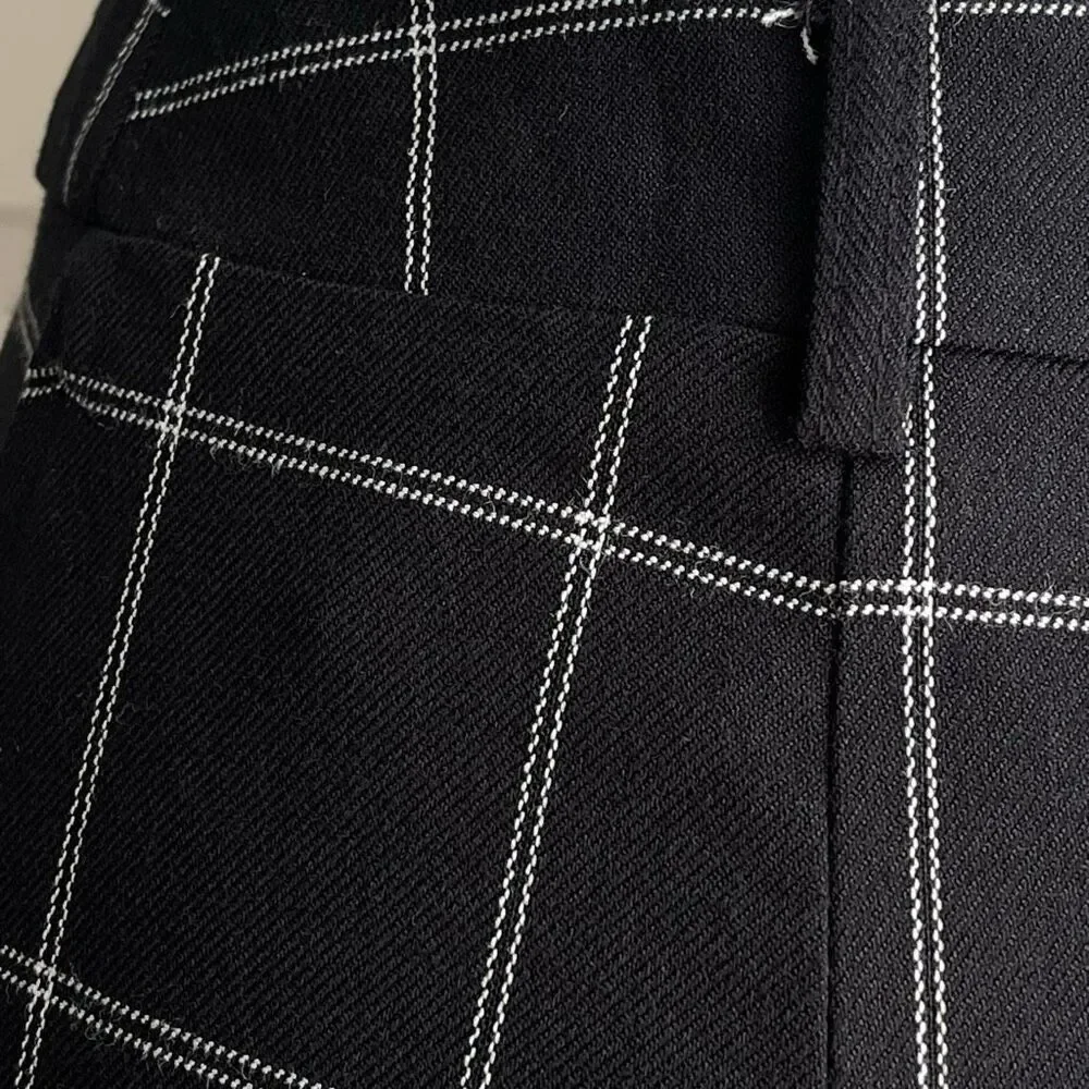 NWT Le Chateau Grid Check Pencil Skirt - 1/2